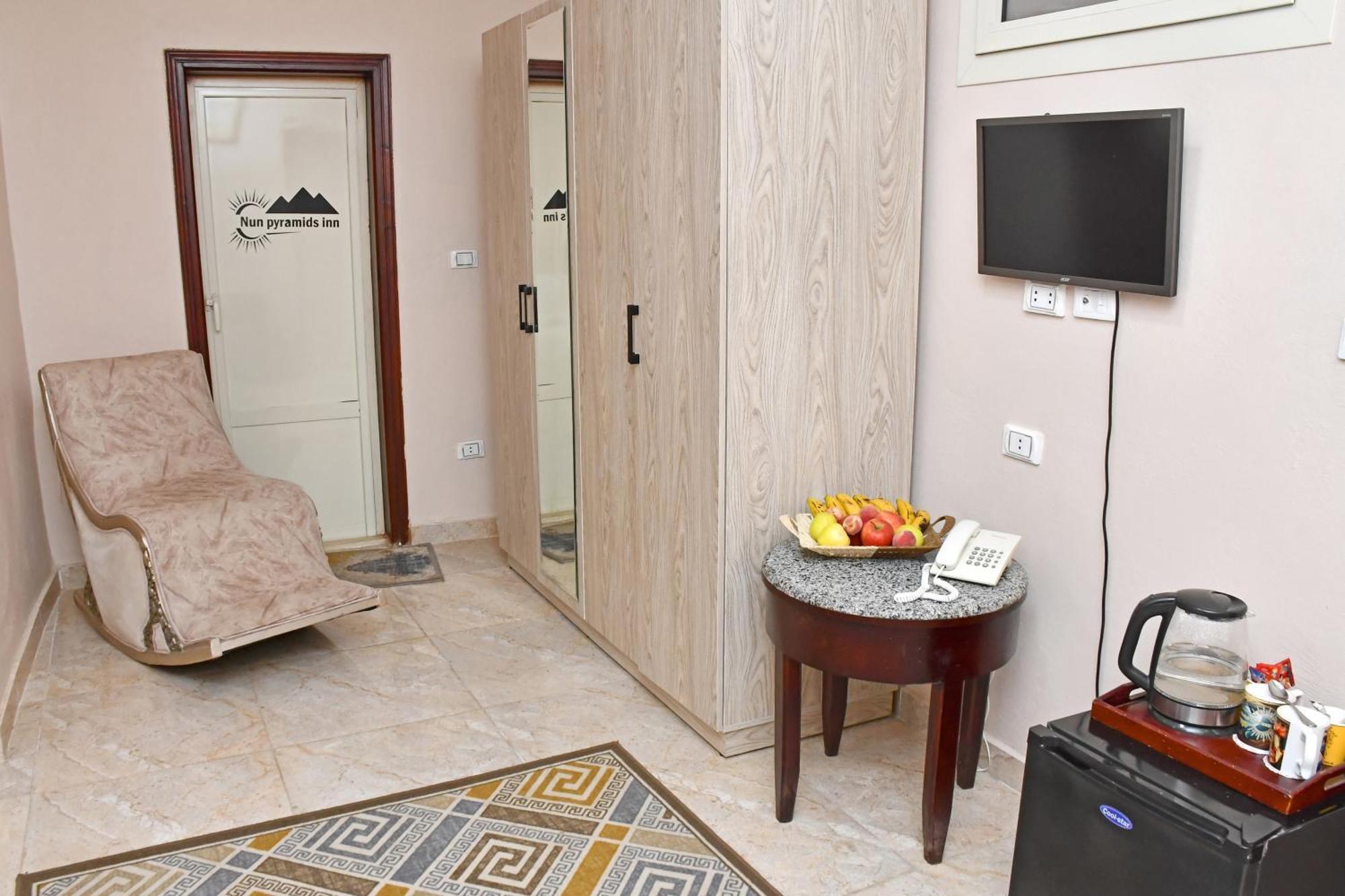 Nun Pyramids Hotel Kafret el-Gabal Quarto foto